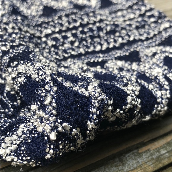 Grand Central Textured Blouse - Picture 5 of 5